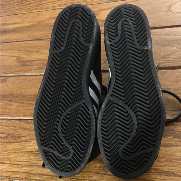 NWOT Adidas superstar shoes ❤️ - Picture 7 of 8